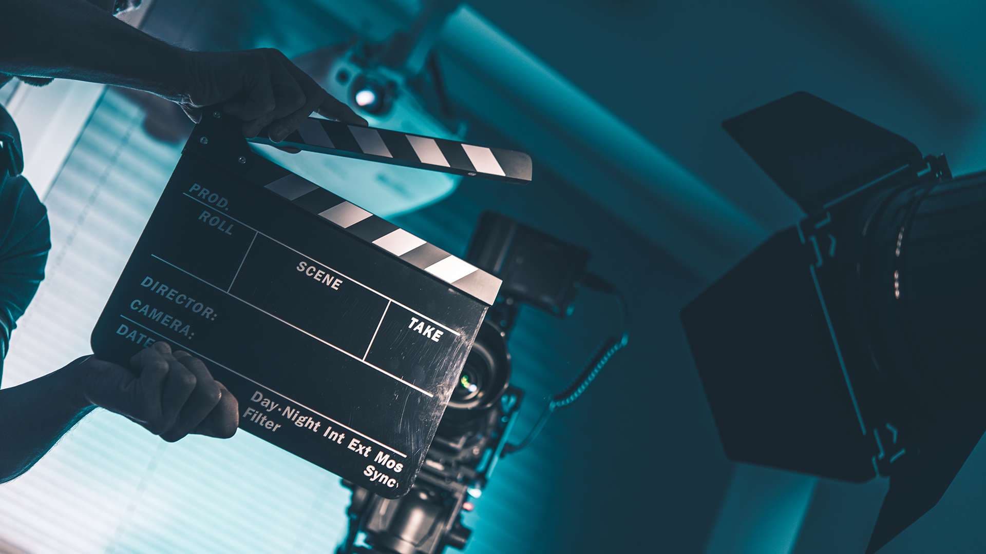 Cinematography Techniques That Shape Story and Influence Audiences