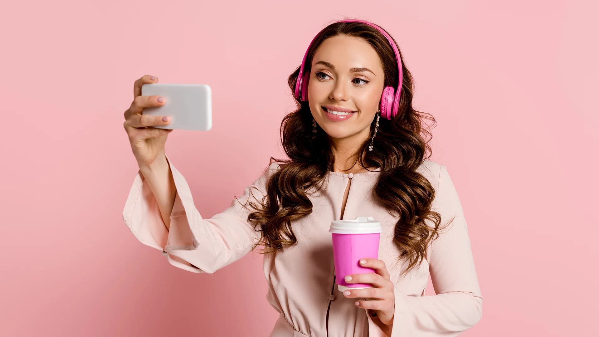 Influencer Management Strategies for 2024: Building Effective, Measurable Partnerships